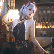 W『アークナイツ』／モデル：草莓