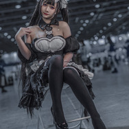 熊代（メイドver.）『アズールレーン』／モデル：@Month-月一 、撮影：鸭梨_ARIA