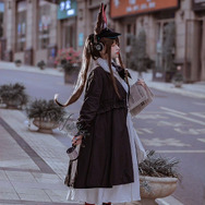 アーミヤ（新聞配達ver.）『アークナイツ』／モデル：二佐Nisa