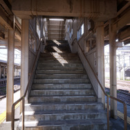 あまりにもリアル！最新ゲームエンジン「Unreal Engine 5」で作られた“実写すぎる駅”が話題に