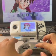 海外ファンが携帯型セガサターンを自作！ ゲームギアとのサイズ比較映像公開