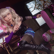 ケイト・デンソン／モデル：箱ネコ、撮影：乃木章