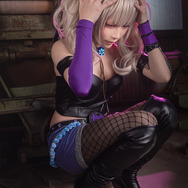 ケイト・デンソン／モデル：箱ネコ、撮影：乃木章