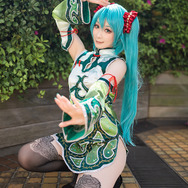 初音ミク／モデル：つなめる、撮影：乃木章