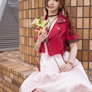 エアリス『ファイナルファンタジーVII リメイク』／モデル：ada、撮影：乃木章