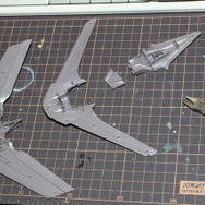 『エースコンバット』コトブキヤ1/144「X-49 ナイトレーベン」プラモデルレビュー!巨大で特異なフォルムを体感出来る魅惑のキットで「挟まっちまった」も試した