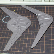 『エースコンバット』コトブキヤ1/144「X-49 ナイトレーベン」プラモデルレビュー!巨大で特異なフォルムを体感出来る魅惑のキットで「挟まっちまった」も試した