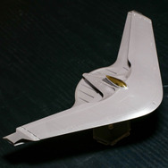 『エースコンバット』コトブキヤ1/144「X-49 ナイトレーベン」プラモデルレビュー!巨大で特異なフォルムを体感出来る魅惑のキットで「挟まっちまった」も試した