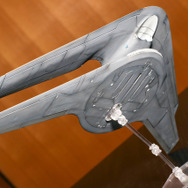 『エースコンバット』コトブキヤ1/144「X-49 ナイトレーベン」プラモデルレビュー!巨大で特異なフォルムを体感出来る魅惑のキットで「挟まっちまった」も試した