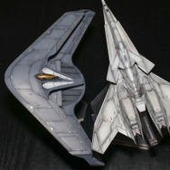 『エースコンバット』コトブキヤ1/144「X-49 ナイトレーベン」プラモデルレビュー!巨大で特異なフォルムを体感出来る魅惑のキットで「挟まっちまった」も試した