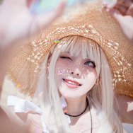 海辺のネコ／モデル：横川是川崽