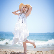 海辺のネコ／モデル：横川是川崽