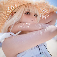 海辺のネコ／モデル：横川是川崽