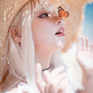 海辺のネコ／モデル：横川是川崽