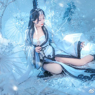 情不敢至深,恐大夢一場。                卦不敢算尽,畏天道无常。