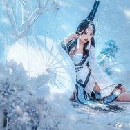 情不敢至深,恐大夢一場。                卦不敢算尽,畏天道无常。