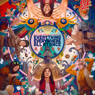 『Everything Everywhere All at Once（原題）』(C) APOLLO