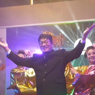 マツケン“サンバ”ならぬ、サンブレイク！新作『モンハン』CMで上様が、「狩～れ～狩～れ～♪」とご機嫌ソングを披露