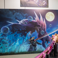 『モンハン』原寸大で「狐刀カカルクモナキ」を再現したら、約150kgに！「堺市」コラボ展示でハンターの凄さを実感