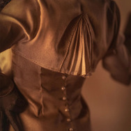 お値段約20万円、全高90cmの「ドミトレスク婦人」ハイクオリティスタチューが海外で登場！