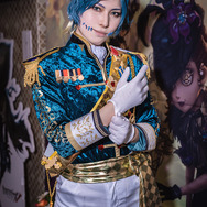 傭兵ナワーブ（チェシャ猫の衣装）／女将