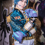 傭兵ナワーブ（チェシャ猫の衣装）／女将