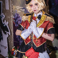 踊り子マルガレータ（調教師の衣装）／モデル：日向ひま