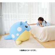 触るとひんやり気持ちいい！愛くるしさが堪らない『ポケモン』「タマザラシ」の等身大ぬいぐるみ発売