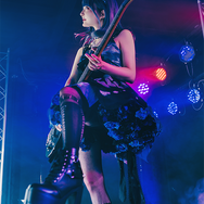 【Star Fantasy】（洋服）、【 Sky Rabbit×BOGUTA】（花パニエ）／モデル：しょこら