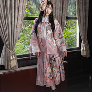 【CAPREOLUS_PYGARGU】イチゴ咲く丘／モデル：花宮いのり