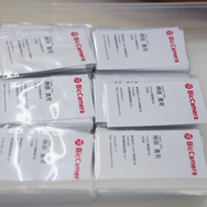 『ライブアライブ』愛に溢れたビックカメラ新宿東口店！プロデューサー時田貴司氏一日店長就任＆サイン会レポート