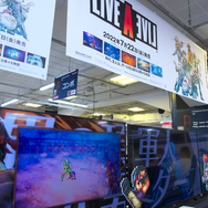 『ライブアライブ』愛に溢れたビックカメラ新宿東口店！プロデューサー時田貴司氏一日店長就任＆サイン会レポート