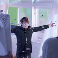 西川貴教さんが“博麗霊夢コスプレ”を披露！『東方アルカディアレコード』のTVCMで「西川霊夢」に変身