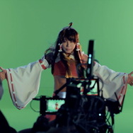 西川貴教さんが“博麗霊夢コスプレ”を披露！『東方アルカディアレコード』のTVCMで「西川霊夢」に変身