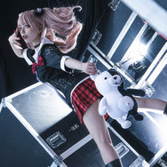 江ノ島盾子『ダンガンロンパ』/モデル:六二二、撮影:教主Shadow(Weibo:@教主Shadow)