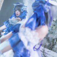 チェシャー(ハイネス・イン・ホワイト)『アズールレーン』/モデル:阿九、撮影:教主Shadow(Weibo:@教主Shadow)