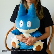 ポケモンのゴンベがアームレスト付きのクッションに！抱えて座れば、パソコン作業での腕の疲労も軽減