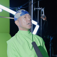 『地球防衛軍6』のCMに「バイきんぐ」出演!地球となった小峠英二に群がる侵略生物に「なんて地球だ!」