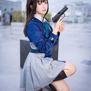 井上たきな『リコリス・リコイル』／モデル：猫田あしゅ、撮影：乃木章