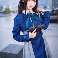 井上たきな『リコリス・リコイル』／モデル：猫田あしゅ、撮影：乃木章