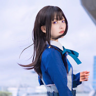 井上たきな『リコリス・リコイル』／モデル：猫田あしゅ、撮影：乃木章