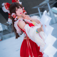 霊夢『東方Project』／ゆうきれん（@noncos_11）、撮影：Jon