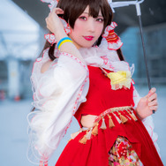 霊夢『東方Project』／ゆうきれん（@noncos_11）、撮影：Jon