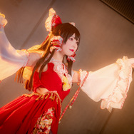 霊夢『東方Project』／ゆうきれん（@noncos_11）、撮影：Jon