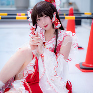 霊夢『東方Project』／宮本なる（@miyamotonaru）、撮影：Jon