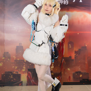 イリリ『Echocalypse -緋紅の神約-』ブース／ひのきお（@hinokio_q）、撮影：乃木章