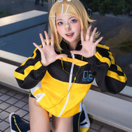 鏡音リン【VOCALOID】／凸守たかね（@_taka_nene21）、撮影：tama