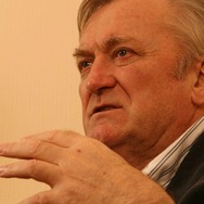 PSP『サカつく6』、オシム直筆サイン入りグッズなどが当たる発売記念抽選会を開催!