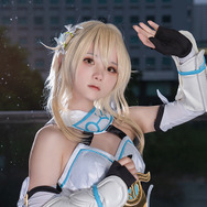 蛍『原神』／モデル：東雲うれは、撮影：tama