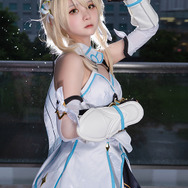 蛍『原神』／モデル：東雲うれは、撮影：tama